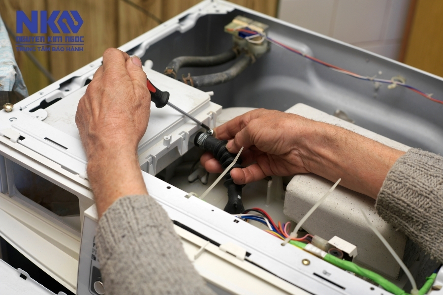 Tác hại khi lắp máy giặt sai cách