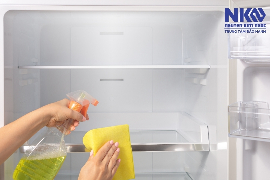 Những lưu ý cần nhớ khi vệ sinh tủ lạnh tại nhà