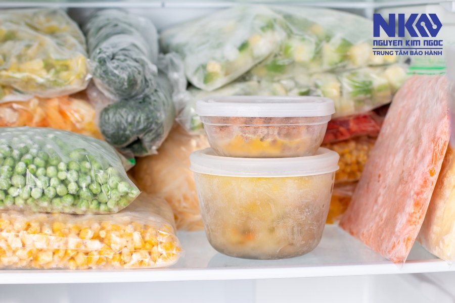 Mẹo nhỏ khi bảo quản rau thơm bằng ngăn đá