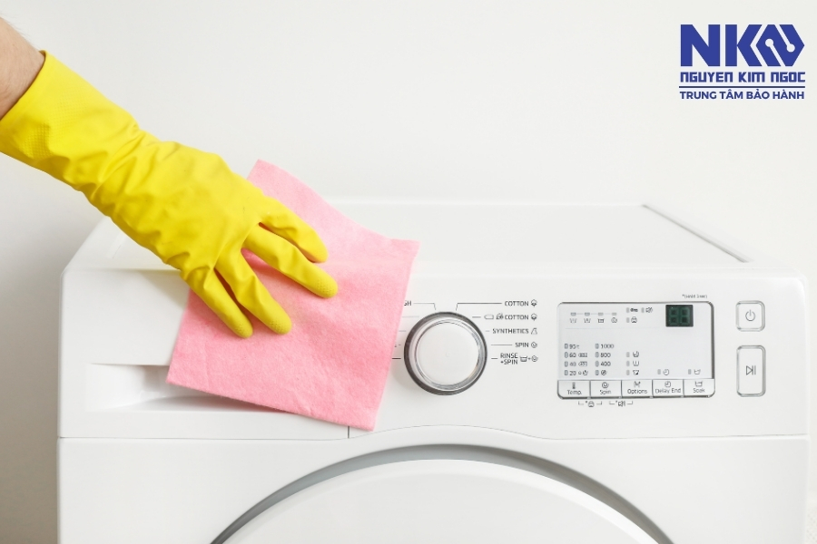 Khi nào nên vệ sinh máy giặt cửa trước định kỳ?